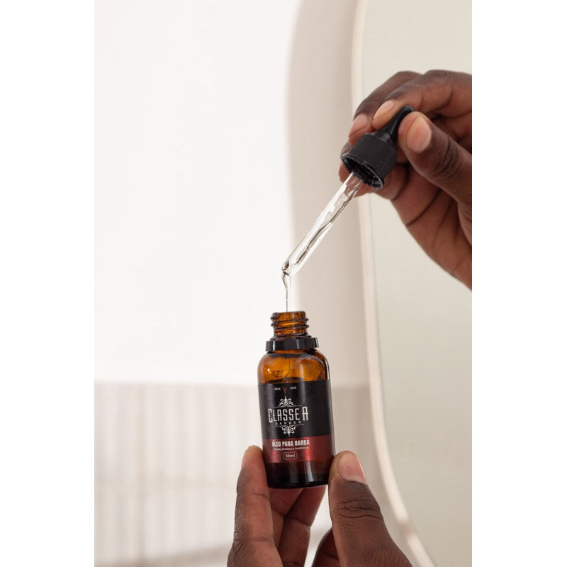 Kit 24x óleo para barba 30ml classe a  possui hidratantes e fortalece os fios